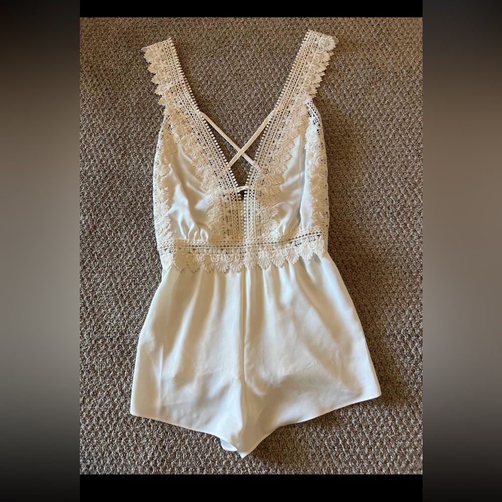 Flora Nikrooz jumper